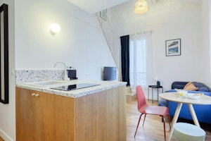 Montmartre Blush image 10