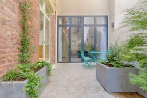 Montmartre Blush image 5