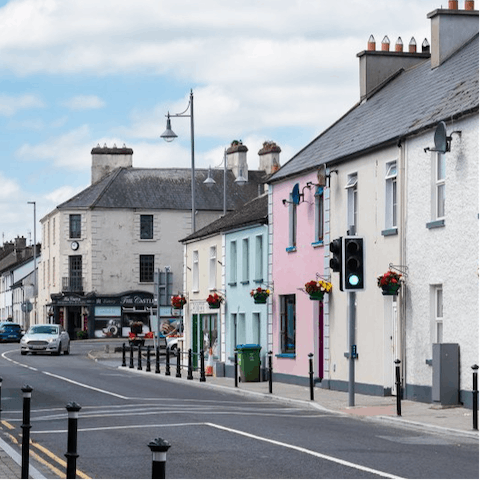Make the four-minute amble to the heart of Clarecastle and pop into a traditional Irish pub