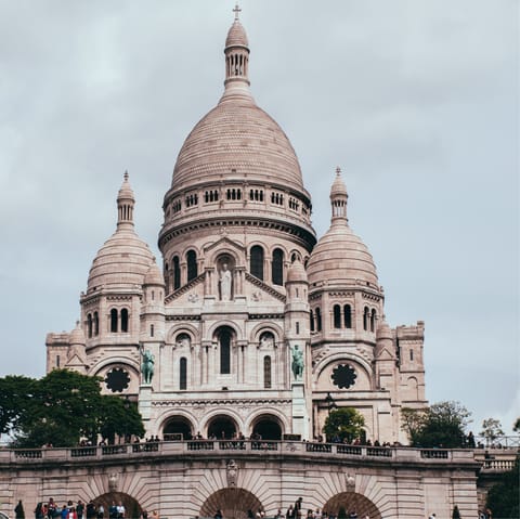 Visit the Basilica of Sacré Coeur de Montmartre – it's within walking distance