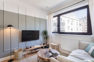 Auteuil Aesthetic image 6