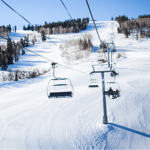 Find easy access to well-known ski slopes in the winter