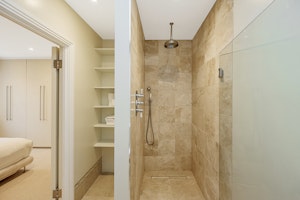 The London Mews image 10