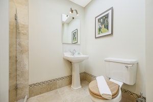 The London Mews image 4