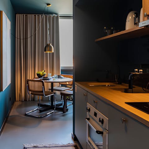 Fire up the coffee pod machine and hatch plans for the day at the breakfast table