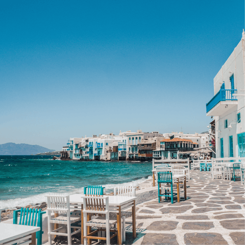 Stay just a fifteen-minute drive away from Mykonos Town
