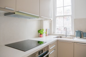 London Buzz image 7