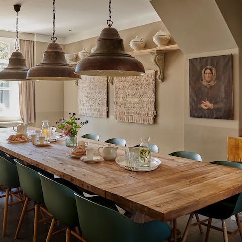 Enjoy group breakfasts at the huge, farmhouse-style dining table