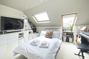 Charming Victorian Delight image 9