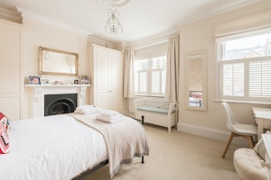 Charming Victorian Delight image 4