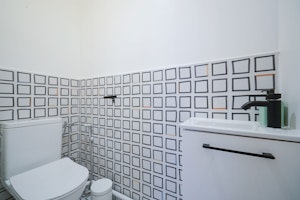 Diamond Folies image 7
