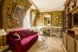 Bright Avenue image 8