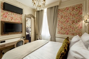 Bright Avenue image 7