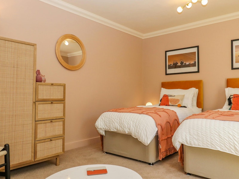 Silver Skies additional image
