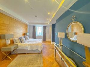 Skylight & Cobblestone image 13