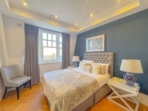 Skylight & Cobblestone image 6