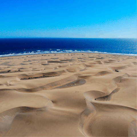 Explore Maspalomas' famous sand dunes – the closest are just one minute from your front door