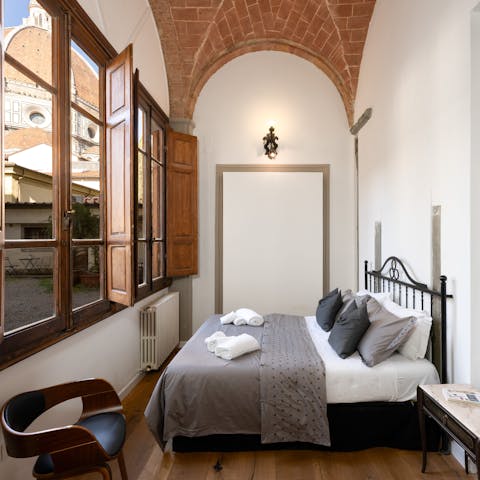 Wake up each morning to views of Florence's mighty cathedral