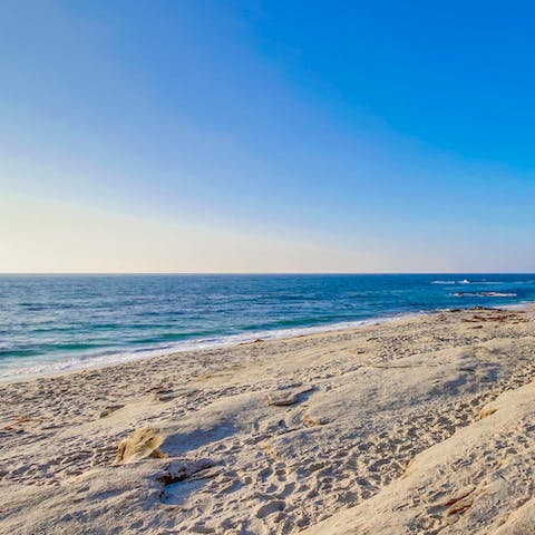 Walk to the beach in seven minutes