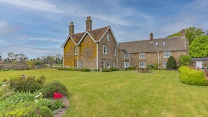 Round & Round The Garden image 14