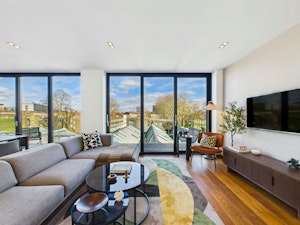 Camden Retreat image 7