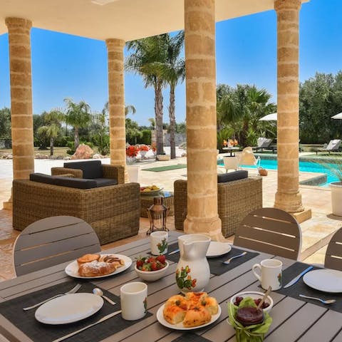 Enjoy breakfast at the alfresco dining table before heading out for the day