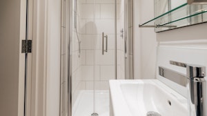 Bath Jewel image 14