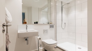 Bath Jewel image 7