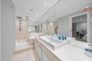 West London Hideaway image 8
