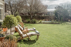 Ravelston Elegance image 4