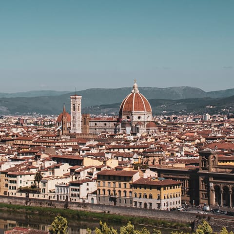 Spend a day sightseeing in Florence – just forty-minutes away