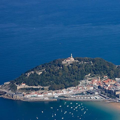 Explore the historical Castillo de la Mota and enjoy the panoramic sea views