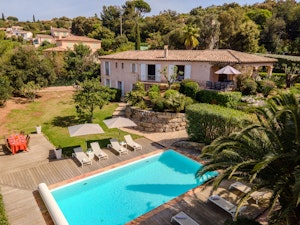 Riviera Charm image 14
