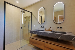 Riviera Charm image 12