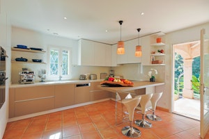 Riviera Charm image 9