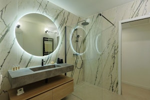 Riviera Charm image 6