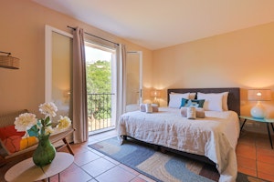 Riviera Charm image 5
