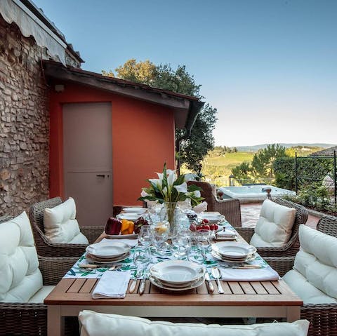 Come together to enjoy Italian feasts in the fresh country air