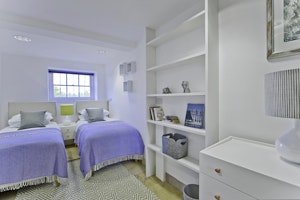 Lower Garden Suite image 3