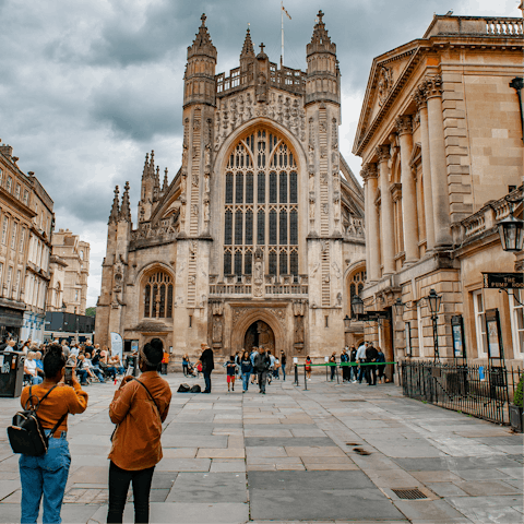 Walk ten minutes to the centre of Bath to soak up the Georgian splendour of the city