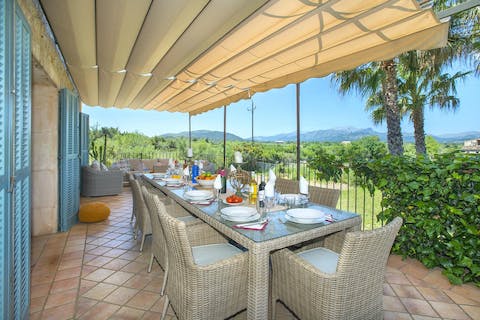 Light the barbecue and dine alfresco with mountain views