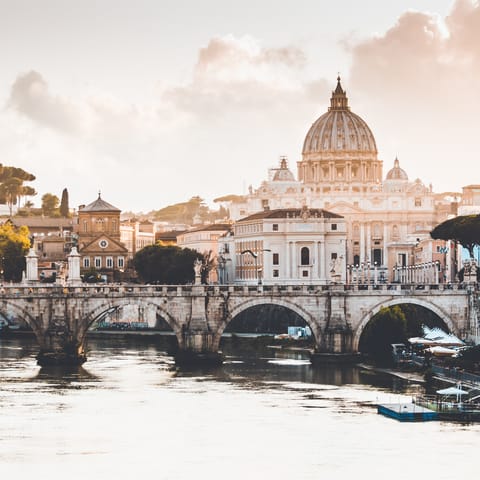 Explore Rome from a central location on Piazza del Porto di Ripetta