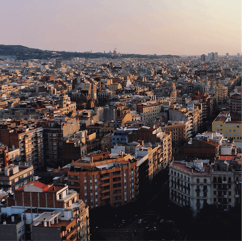 Explore the stylish boutiques, bars, and restaurants of Eixample, straight from the door