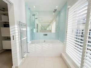 Notting Hill Jewel image 2