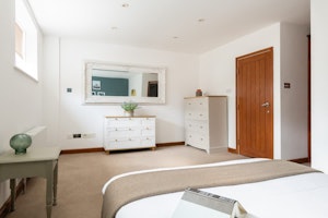 Grand Living image 8