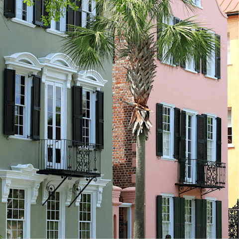Walk into the the Charleston Historic District in just twenty minutes
