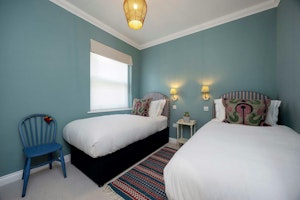 One Residence image 8