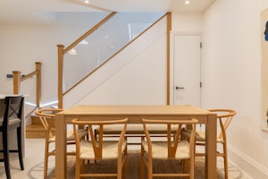 Elegant Belgravia image 12