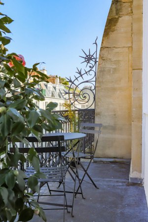 Paris Perfect Plenitude image 14
