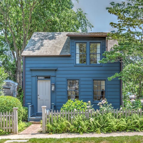 Stay in a whaler's cottage from the 18th century